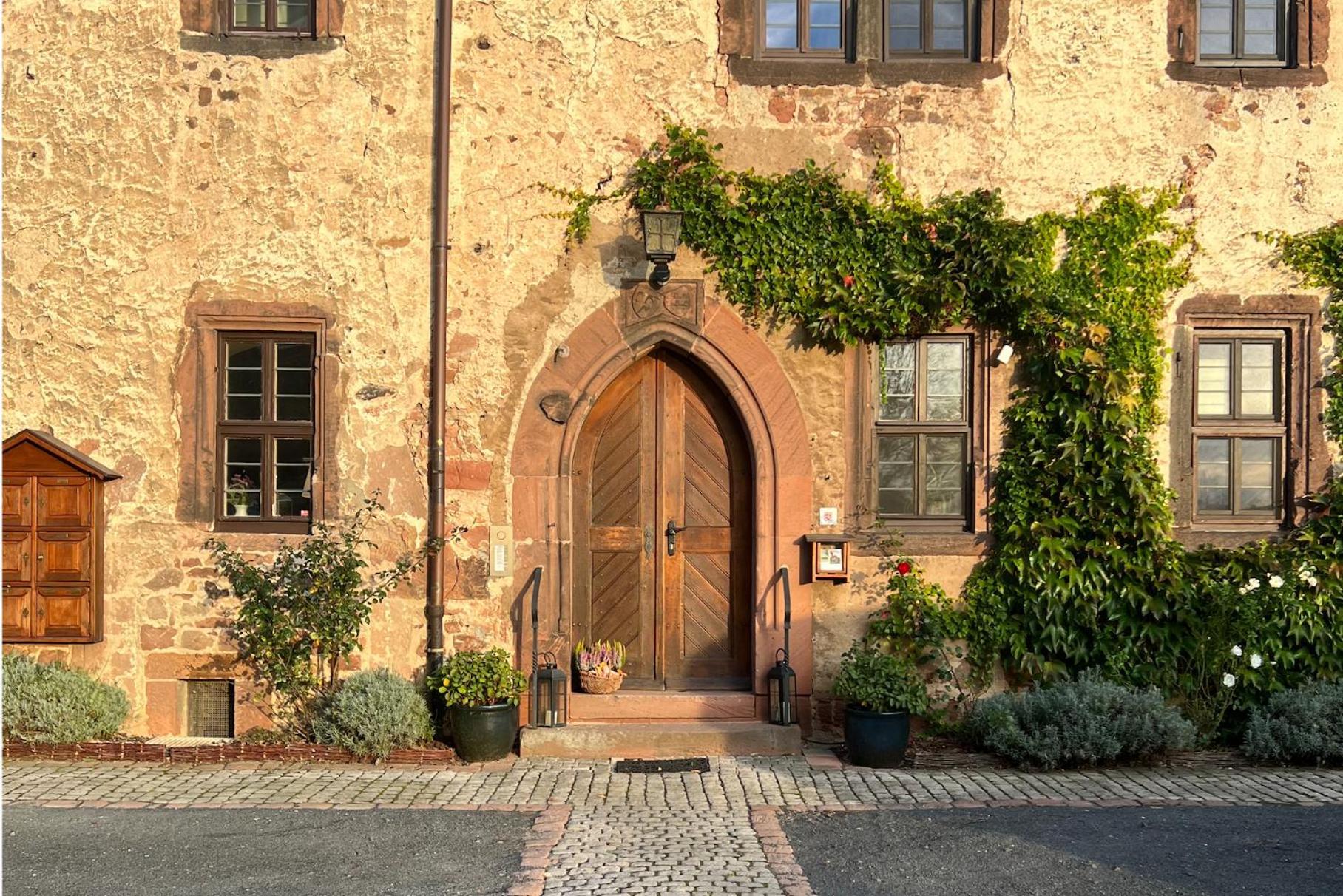 Apartment Graefin Anna - Design-apartment In Der Historischen Hinterburg - Nahe Fulda Und Bad Hersfeld Schlitz